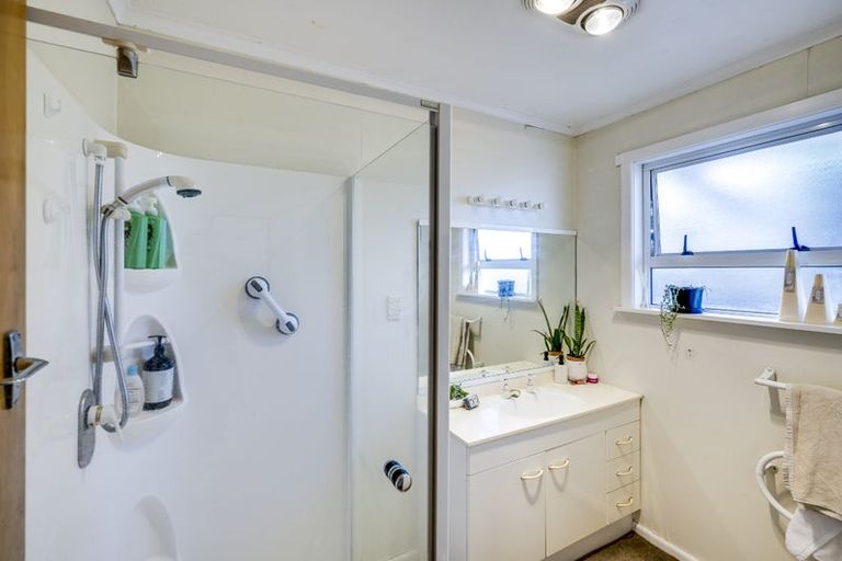 Photo of property in 35 Clarence Cox Crescent, Pirimai, Napier, 4112