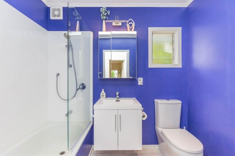 Photo of property in 4/40 Lake Road, Narrow Neck, Auckland, 0624