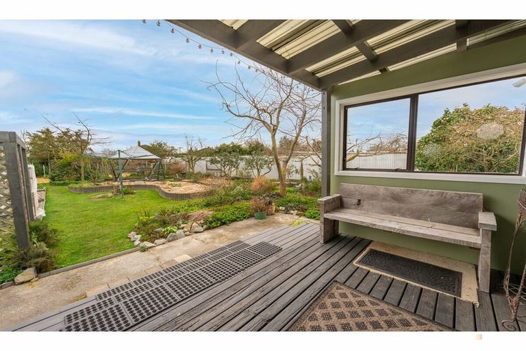 Photo of property in 8 Moorhouse Street, Waimate, 7924