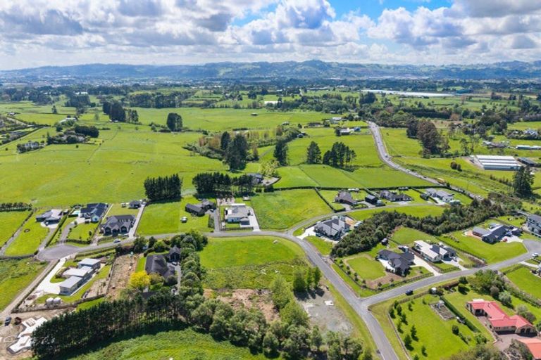 Photo of property in 9 Karaka School Lane, Karaka, 2580