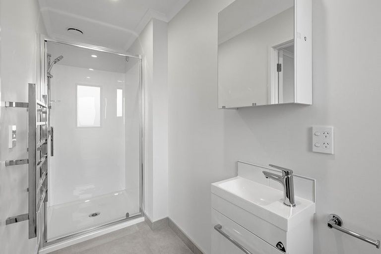 Photo of property in 2/19 Beale Street, Hamilton East, Hamilton, 3216