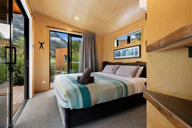 Photo of property in 46 Tui Drive, Mount Creighton, Queenstown, 9371