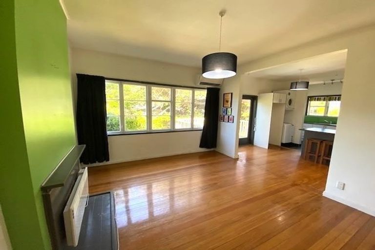 Photo of property in 90 Sunshine Avenue, Karori, Wellington, 6012