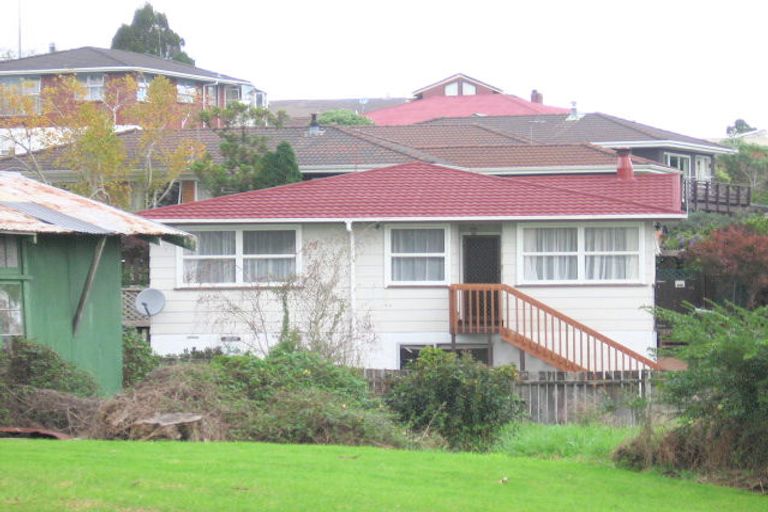 Photo of property in 2 Dellwood Avenue, Henderson, Auckland, 0612