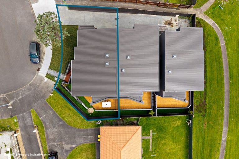 Photo of property in 14 Altair Place, Windsor Park, Auckland, 0632