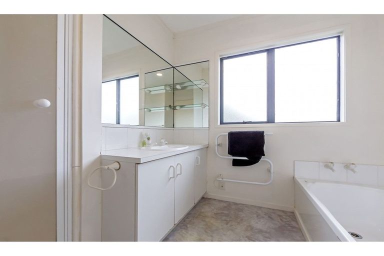 Photo of property in 137 Brightside Road, Stanmore Bay, Whangaparaoa, 0932