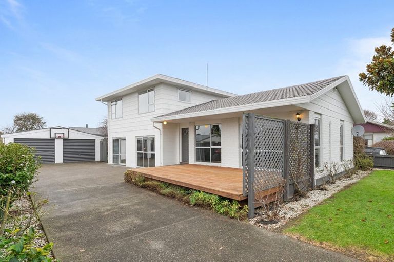 Photo of property in 19 Te Maru Place, Redwood, Christchurch, 8051