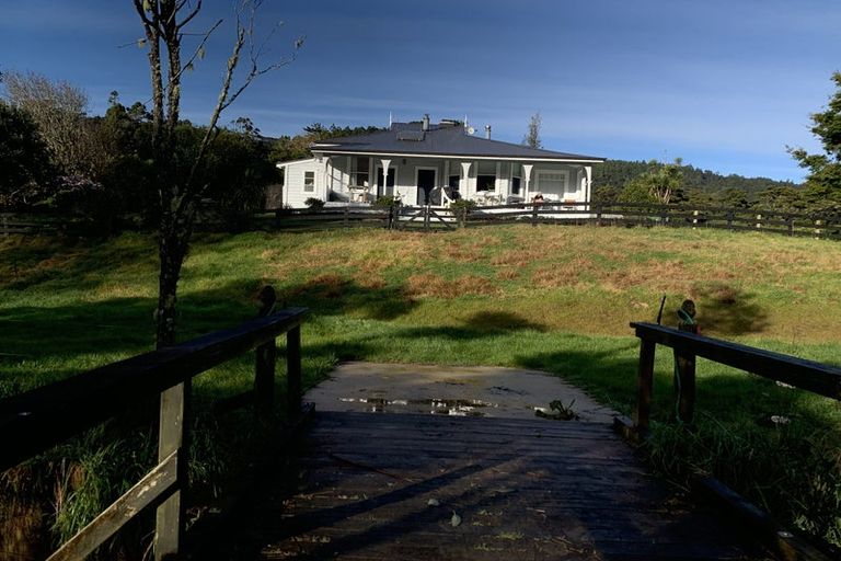 Photo of property in 115 Bethells Road, Waitakere, Henderson, 0781