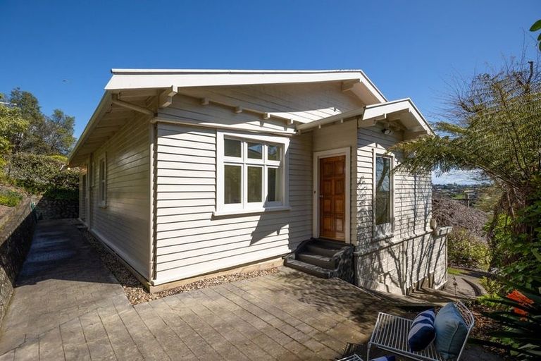 Photo of property in 16 Allan Street, Nelson South, Nelson, 7010