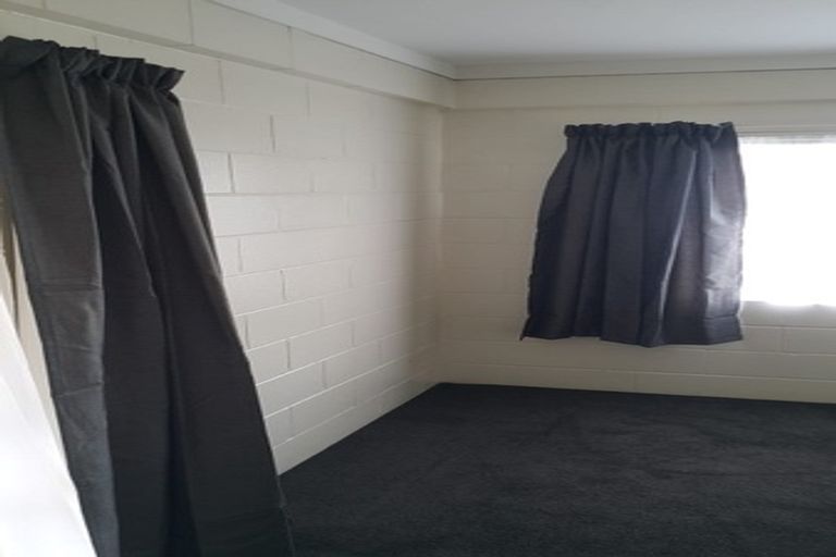 Photo of property in 14 Tatyana Place, Massey, Auckland, 0614