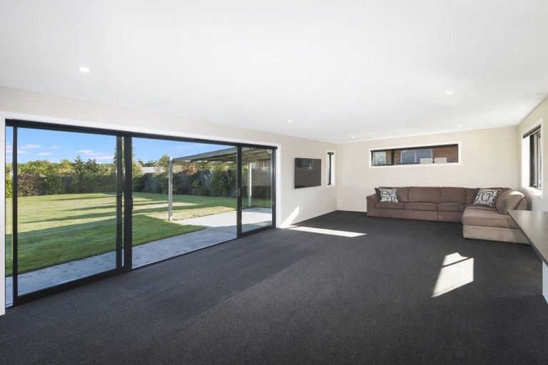 Photo of property in 60 Luxembourg Crescent, Halswell, Christchurch, 8025