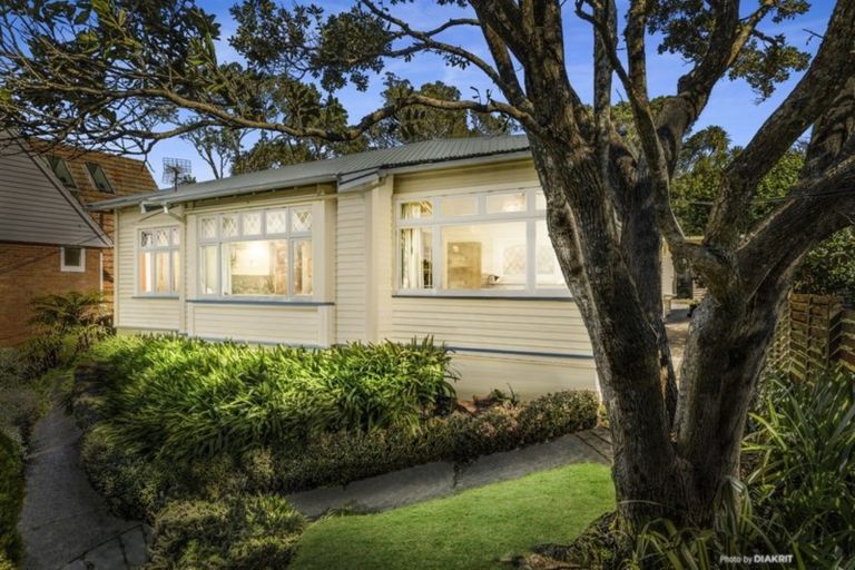Photo of property in 107 Upland Road, Kelburn, Wellington, 6012