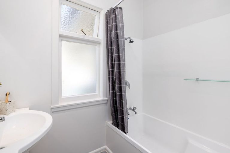 Photo of property in 114 Strickland Street, Sydenham, Christchurch, 8023