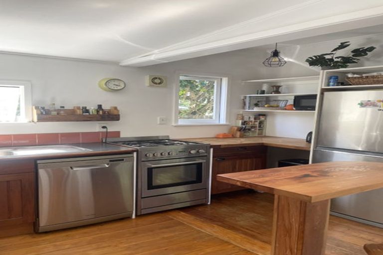 Photo of property in 5 Grove Road, Haumoana, 4102