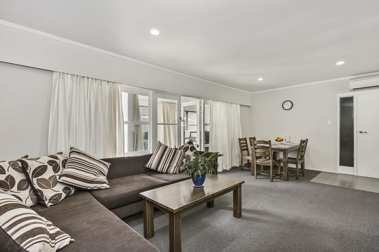 Photo of property in 2/50 Hain Avenue, Mangere East, Auckland, 2024