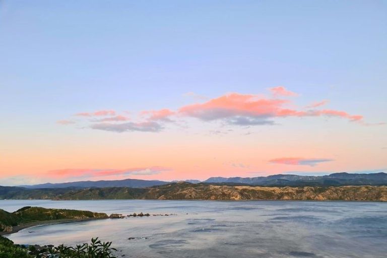 Photo of property in 75 Sidlaw Street, Strathmore Park, Wellington, 6022