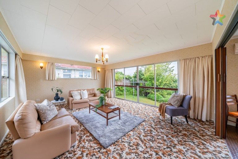 Photo of property in 47 Pekanga Road, Normandale, Lower Hutt, 5010