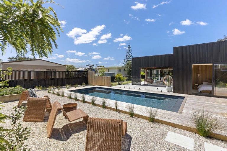 Photo of property in 221 Sylvia Road, Whangamata, 3620