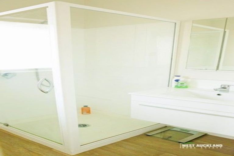 Photo of property in 40 Hindmarsh Street, Henderson, Auckland, 0612