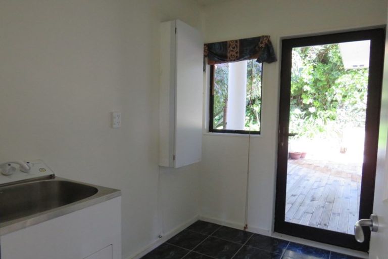 Photo of property in 15 Lanyon Place, Whitby, Porirua, 5024