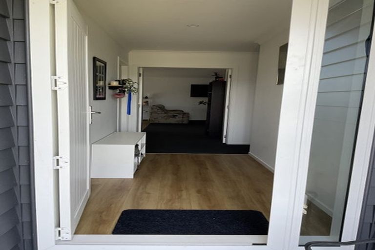 Photo of property in 11 Te Wiremu Lane, Otaki, 5512