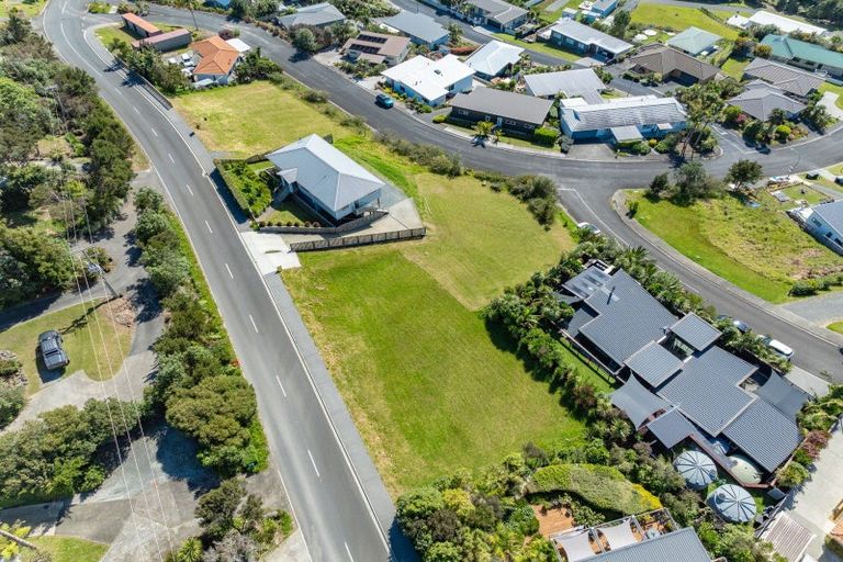 Photo of property in 30 Cable Bay Block Road, Cable Bay, 0420