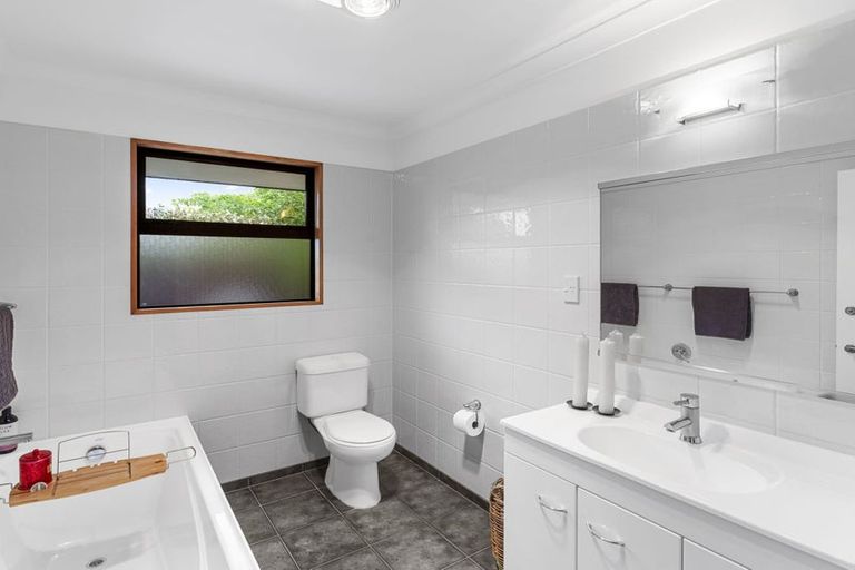 Photo of property in 3 Cathcart Crescent, Prebbleton, 7604