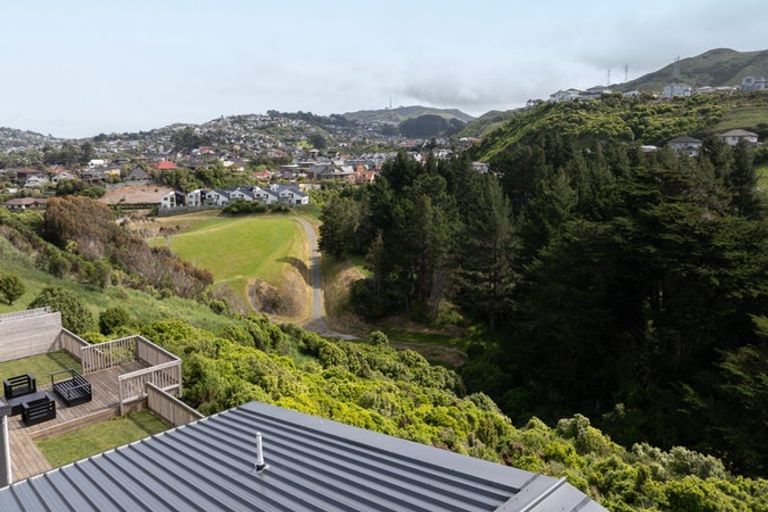 Photo of property in 22 Farnworth Terrace, Churton Park, Wellington, 6037
