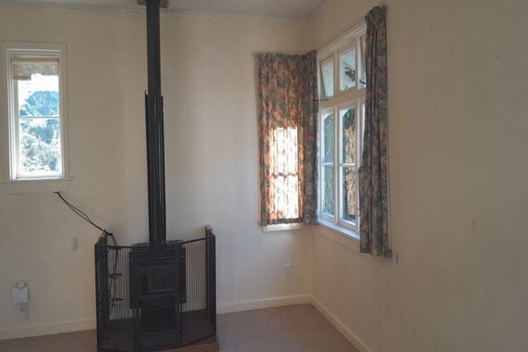 Photo of property in 19 Main Road, Havelock, 7100