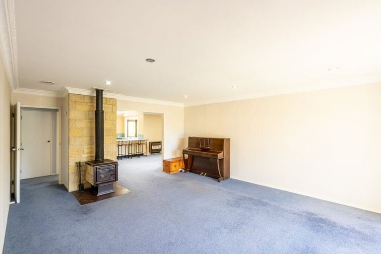 Photo of property in 63 Clifton Terrace, Fitzherbert, Palmerston North, 4410