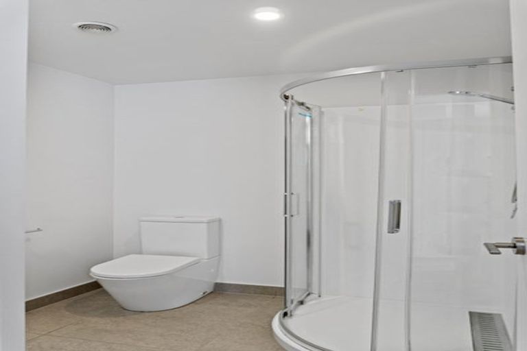 Photo of property in 117 Tarapuka Road, Westgate, Auckland, 0814