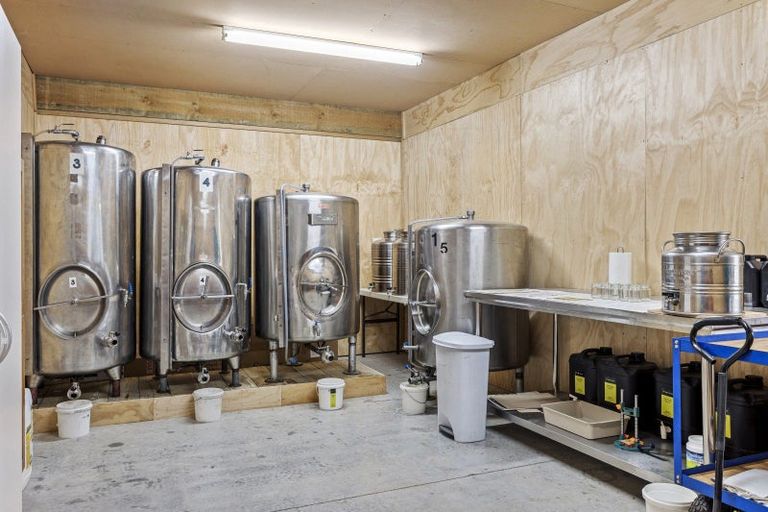 Photo of property in 179 Racecourse Road, Amberley, 7482