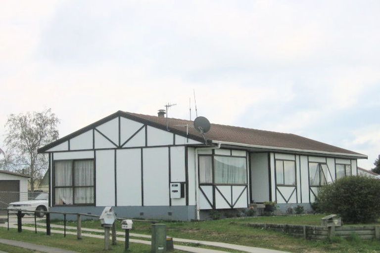 Photo of property in 46 Pohutukawa Drive, Owhata, Rotorua, 3010