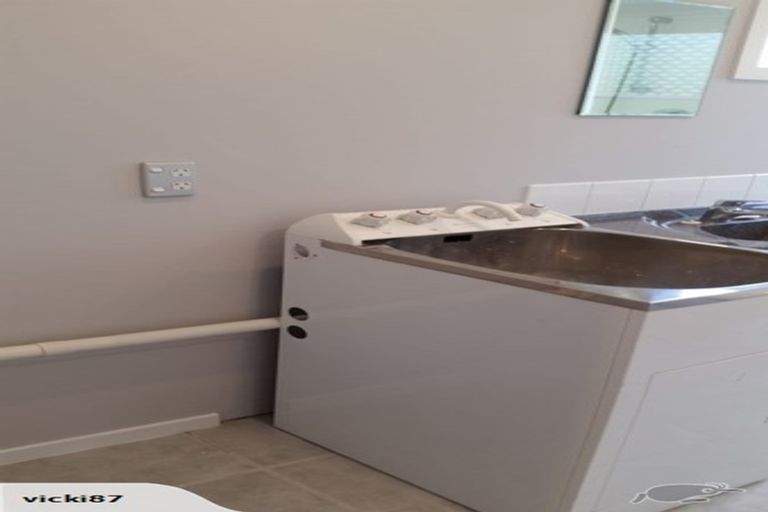 Photo of property in 1/32 Seaview Road, Glenfield, Auckland, 0629