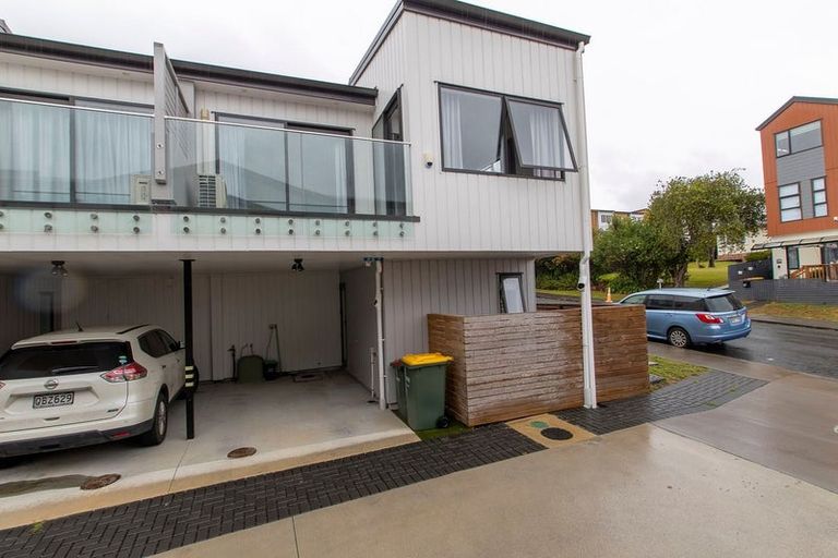 Photo of property in 1 Panga Place, Henderson, Auckland, 0612