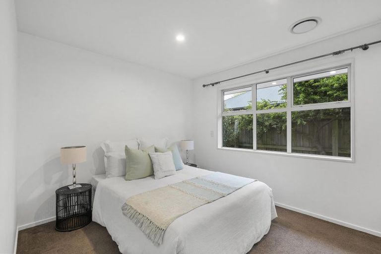 Photo of property in 4 Levinge Lane, Hillmorton, Christchurch, 8024