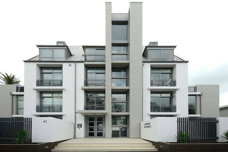 Photo of property in 8/41 Cambridge Terrace, Christchurch Central, Christchurch, 8013