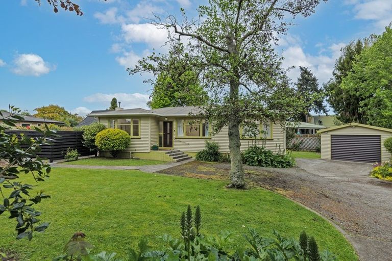 Photo of property in 484 College Street, Hokowhitu, Palmerston North, 4410