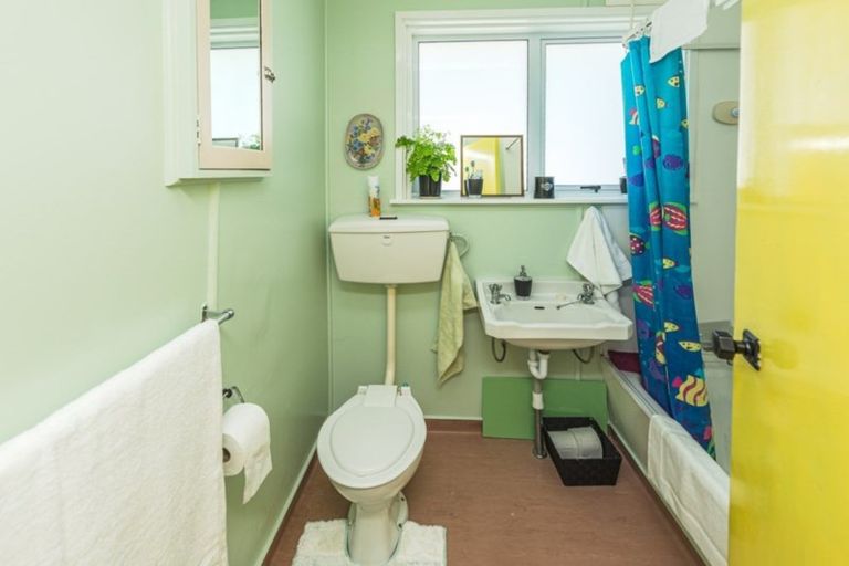 Photo of property in 43 Harper Street, Gonville, Whanganui, 4501