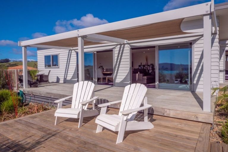 Photo of property in 32 Cable Bay Block Road, Cable Bay, 0420