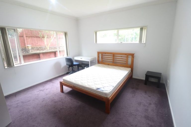 Photo of property in 36 Newbury Place, Schnapper Rock, Auckland, 0632