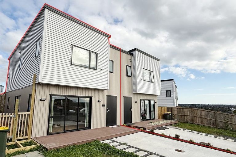 Photo of property in 52a Crestview Rise, Papakura, 2110