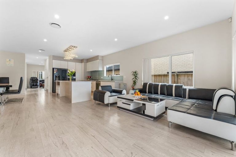 Photo of property in 42 Lime Hill Rise, Flat Bush, Auckland, 2019