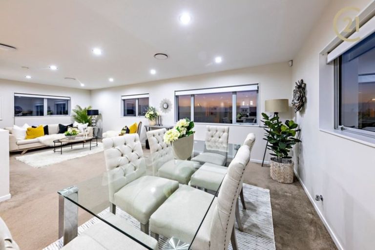 Photo of property in 134 Keri Vista Rise, Papakura, 2110