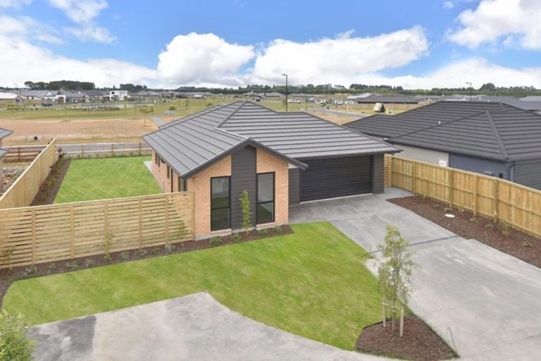 Photo of property in 20 Foxbridge Lane, Conifer Grove, Takanini, 2112