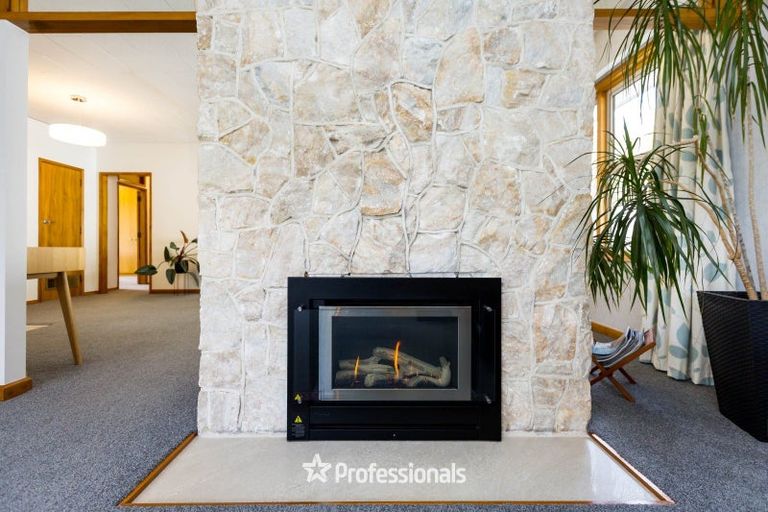 Photo of property in 7b Chatsworth Road, Silverstream, Upper Hutt, 5019