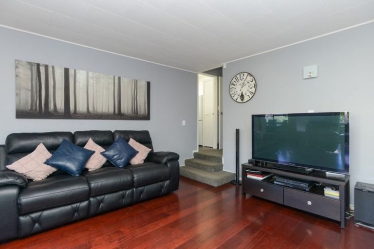 Photo of property in 4 Toop Street, Havelock North, 4130