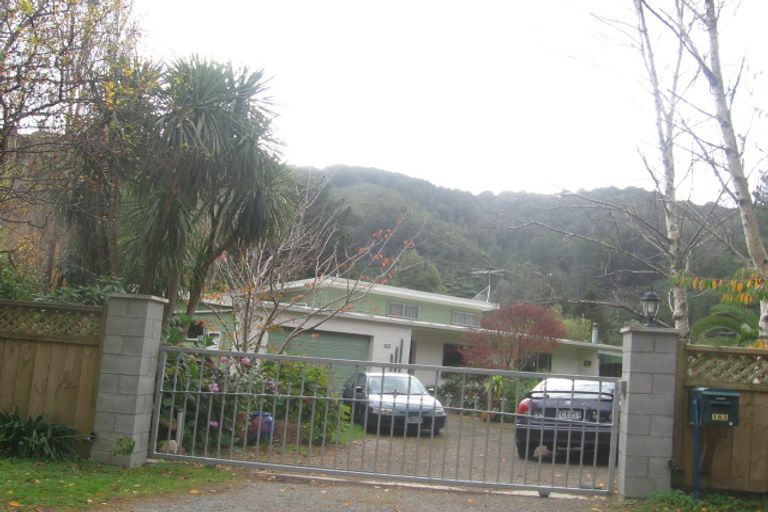 Photo of property in 163 Moores Valley Road, Wainuiomata, 5373