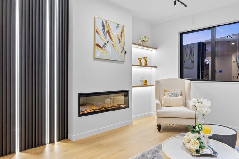 Photo of property in 2 Laurel Drive, Rosehill, 2113