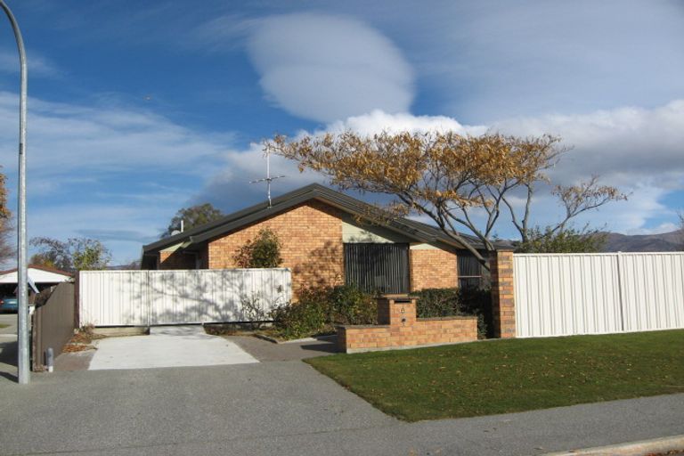 Photo of property in 1 Clare Place, Cromwell, 9310